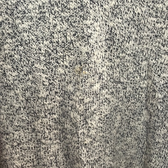 LL Bean Womens Ragg sweater. Size M. Small stain on front as seen in photo. - Picture 4 of 5